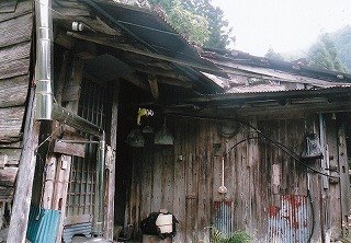 �А�
