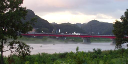 [Photo: Twilight mist over Tonda river 1]